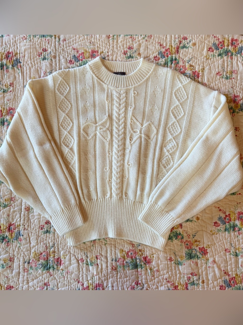 Vintage Moser Austria Cream Cable Knit Sweater with Bow Detail Sz 38/S